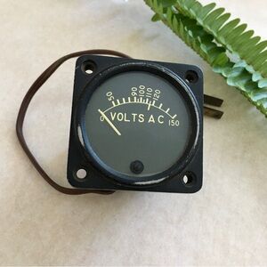 SOLD Vintage Weston 833 Aircraft Voltmeter Up to 150 Volts Corded Plug
